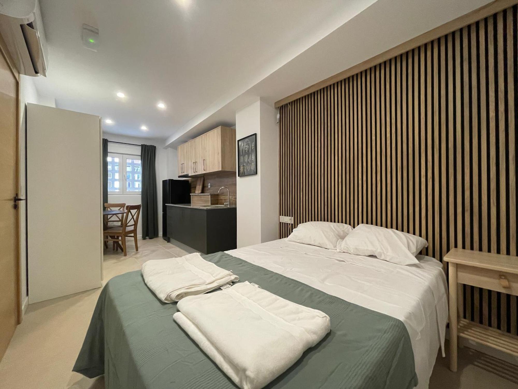 Apartamentos Postiguet Alicante Exterior photo